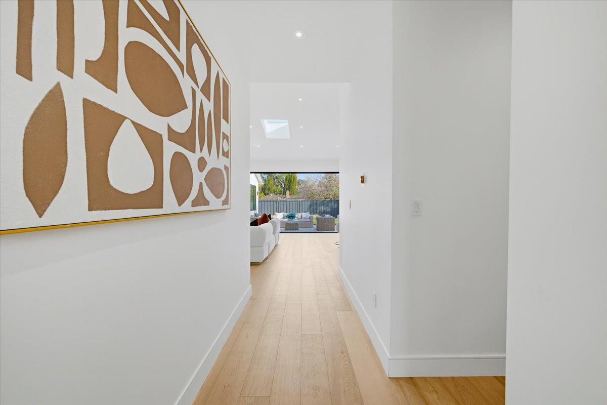 Detail Gallery Image 12 of 73 For 1340 Norman Dr, Sunnyvale,  CA 94087 - 5 Beds | 4/1 Baths