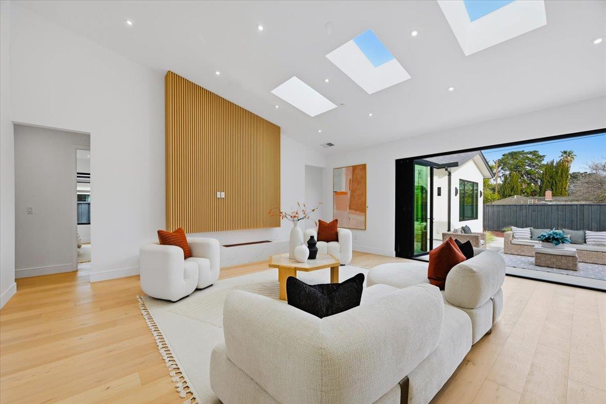 Detail Gallery Image 17 of 73 For 1340 Norman Dr, Sunnyvale,  CA 94087 - 5 Beds | 4/1 Baths