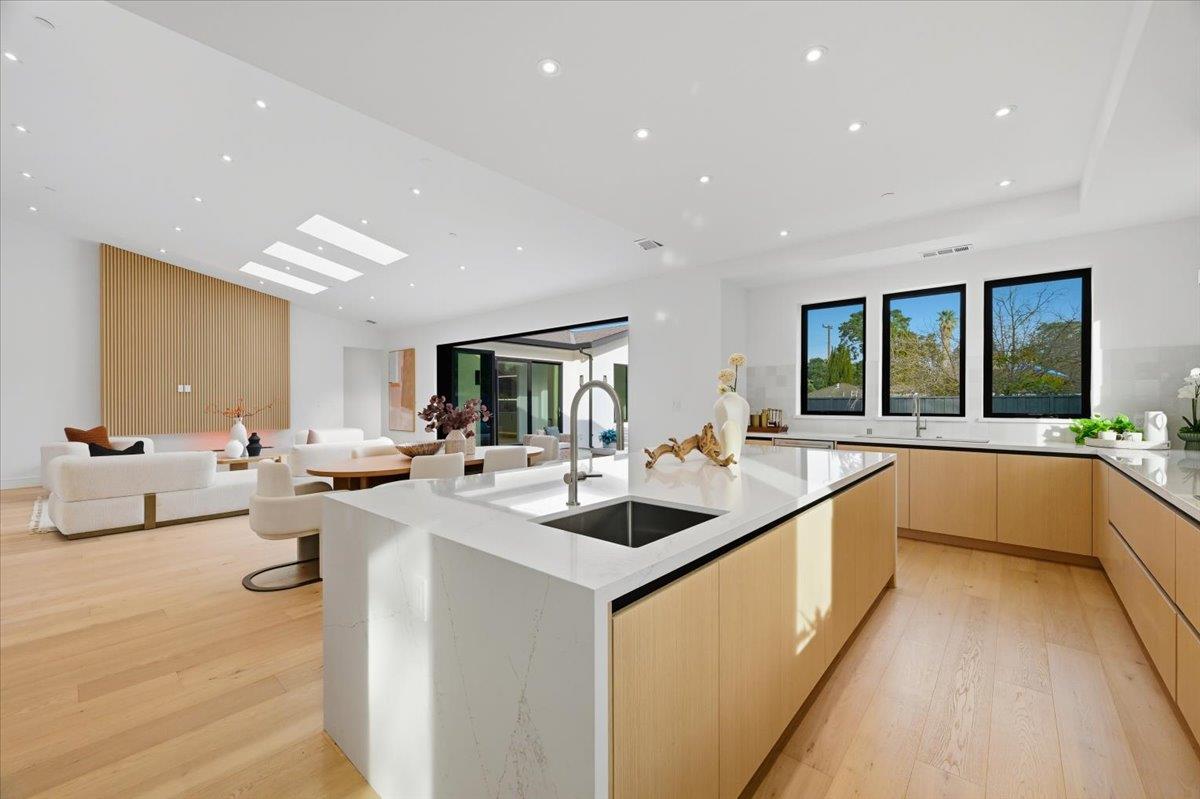 Detail Gallery Image 23 of 73 For 1340 Norman Dr, Sunnyvale,  CA 94087 - 5 Beds | 4/1 Baths