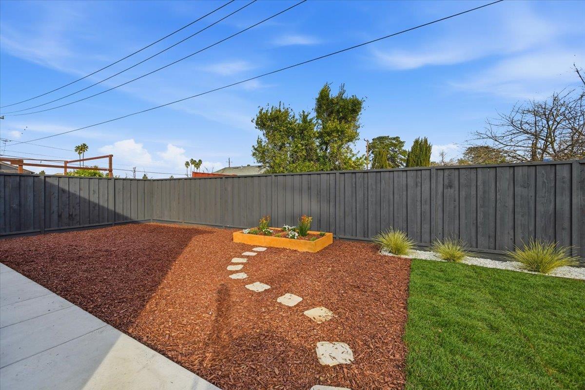 Detail Gallery Image 66 of 73 For 1340 Norman Dr, Sunnyvale,  CA 94087 - 5 Beds | 4/1 Baths