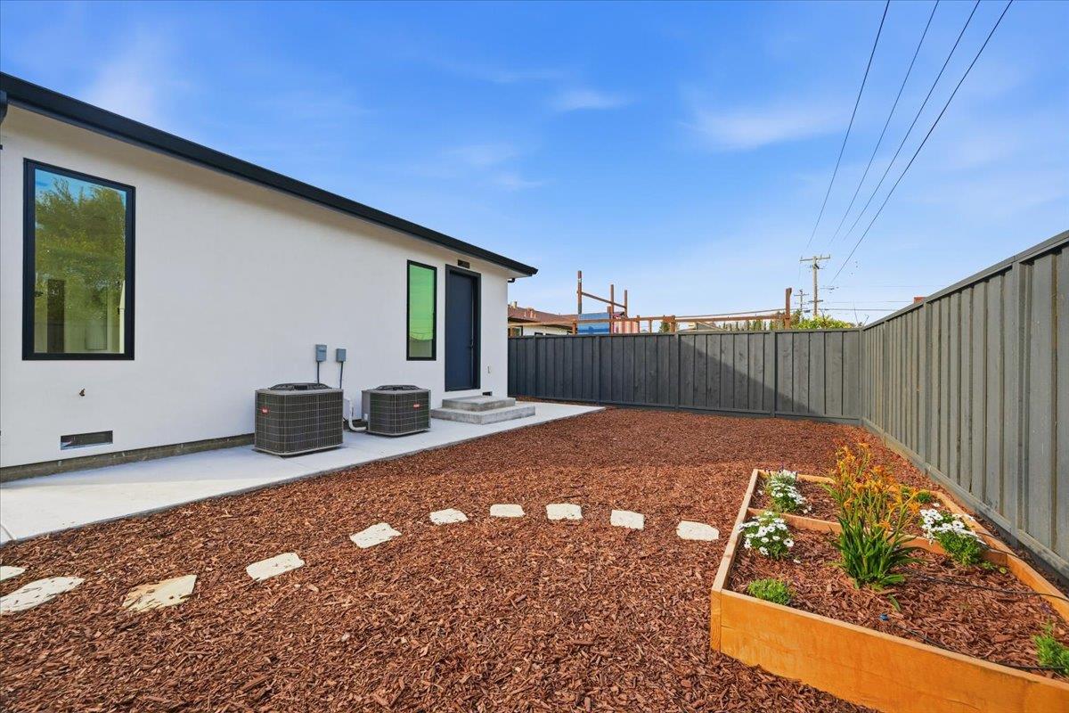 Detail Gallery Image 67 of 73 For 1340 Norman Dr, Sunnyvale,  CA 94087 - 5 Beds | 4/1 Baths