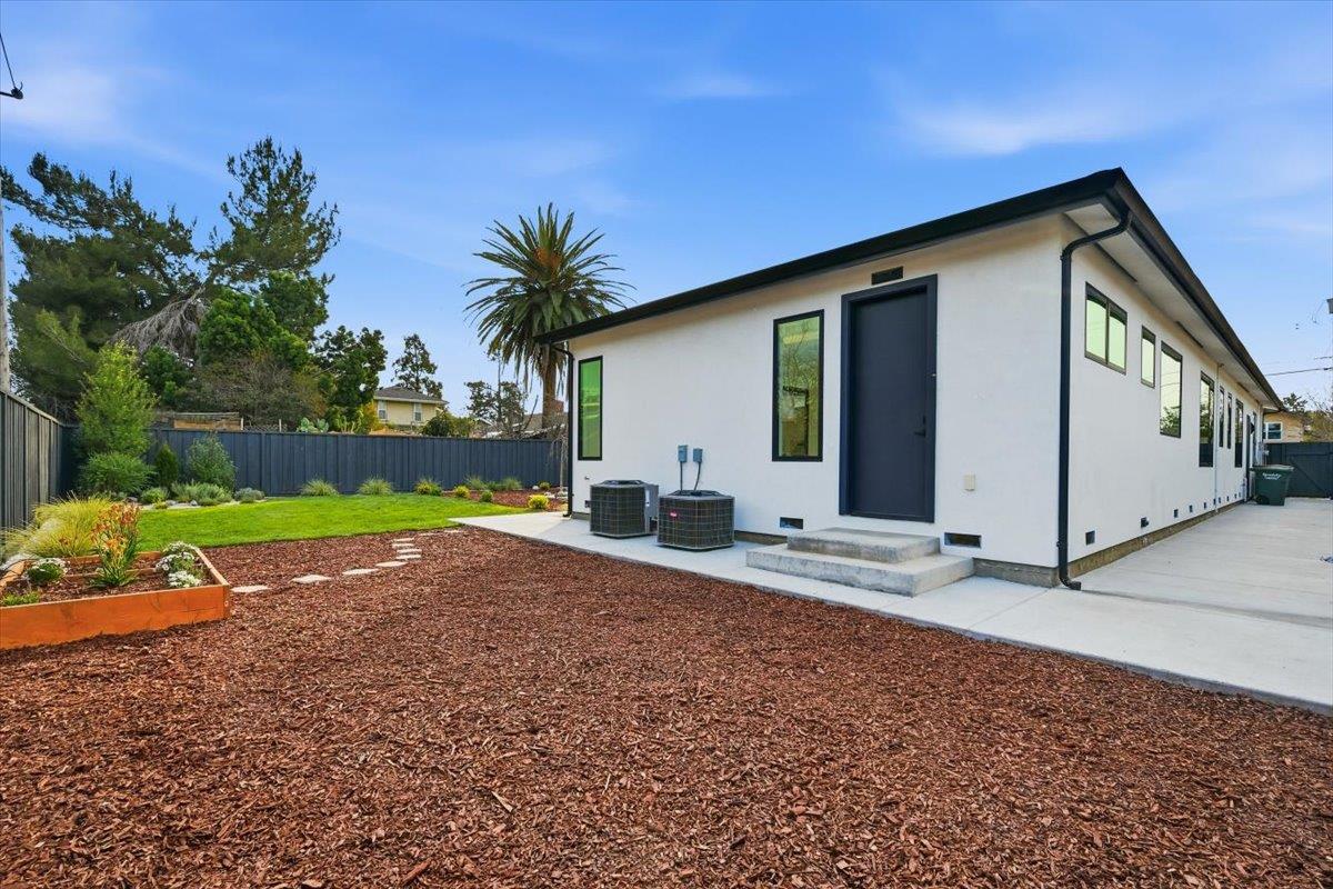 Detail Gallery Image 68 of 73 For 1340 Norman Dr, Sunnyvale,  CA 94087 - 5 Beds | 4/1 Baths