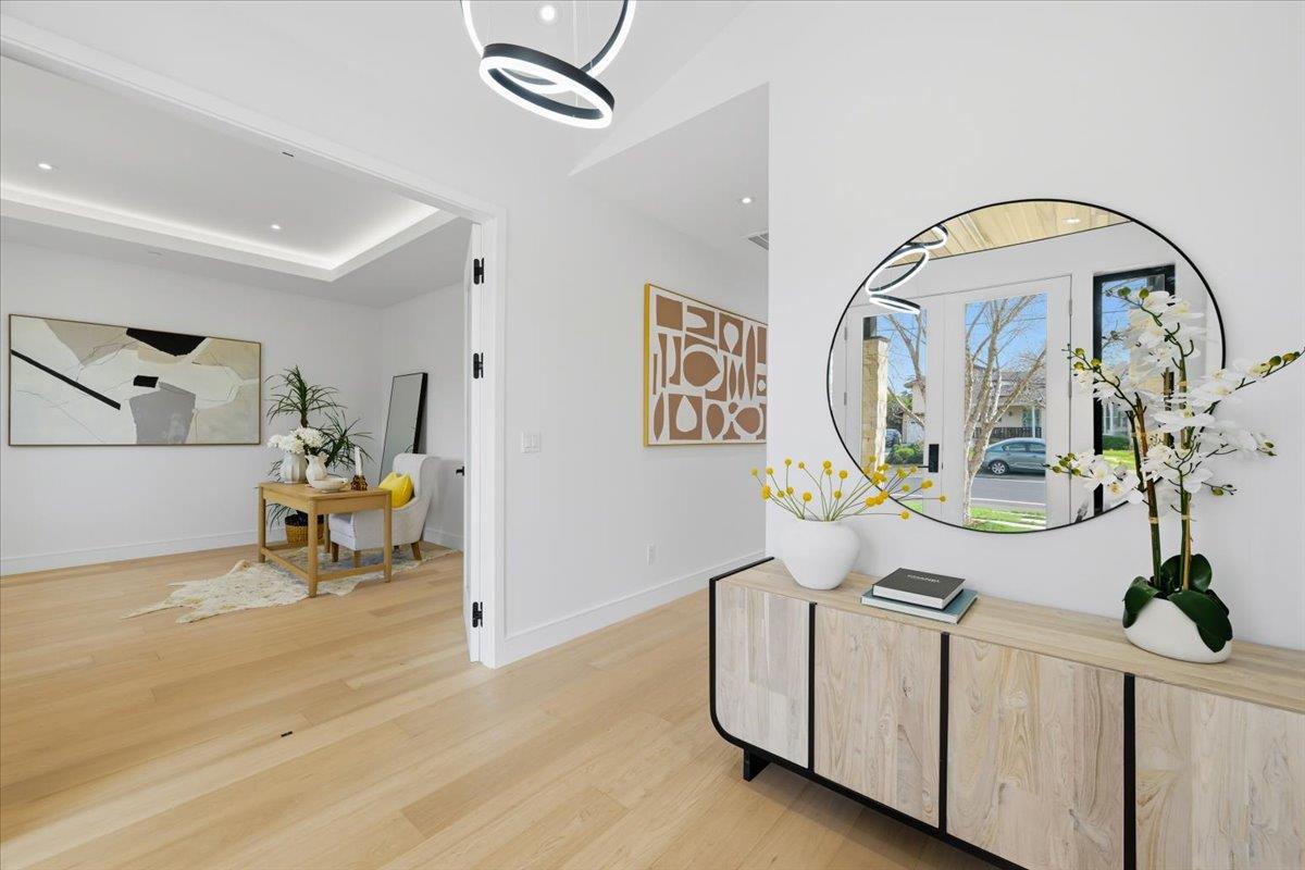 Detail Gallery Image 8 of 73 For 1340 Norman Dr, Sunnyvale,  CA 94087 - 5 Beds | 4/1 Baths