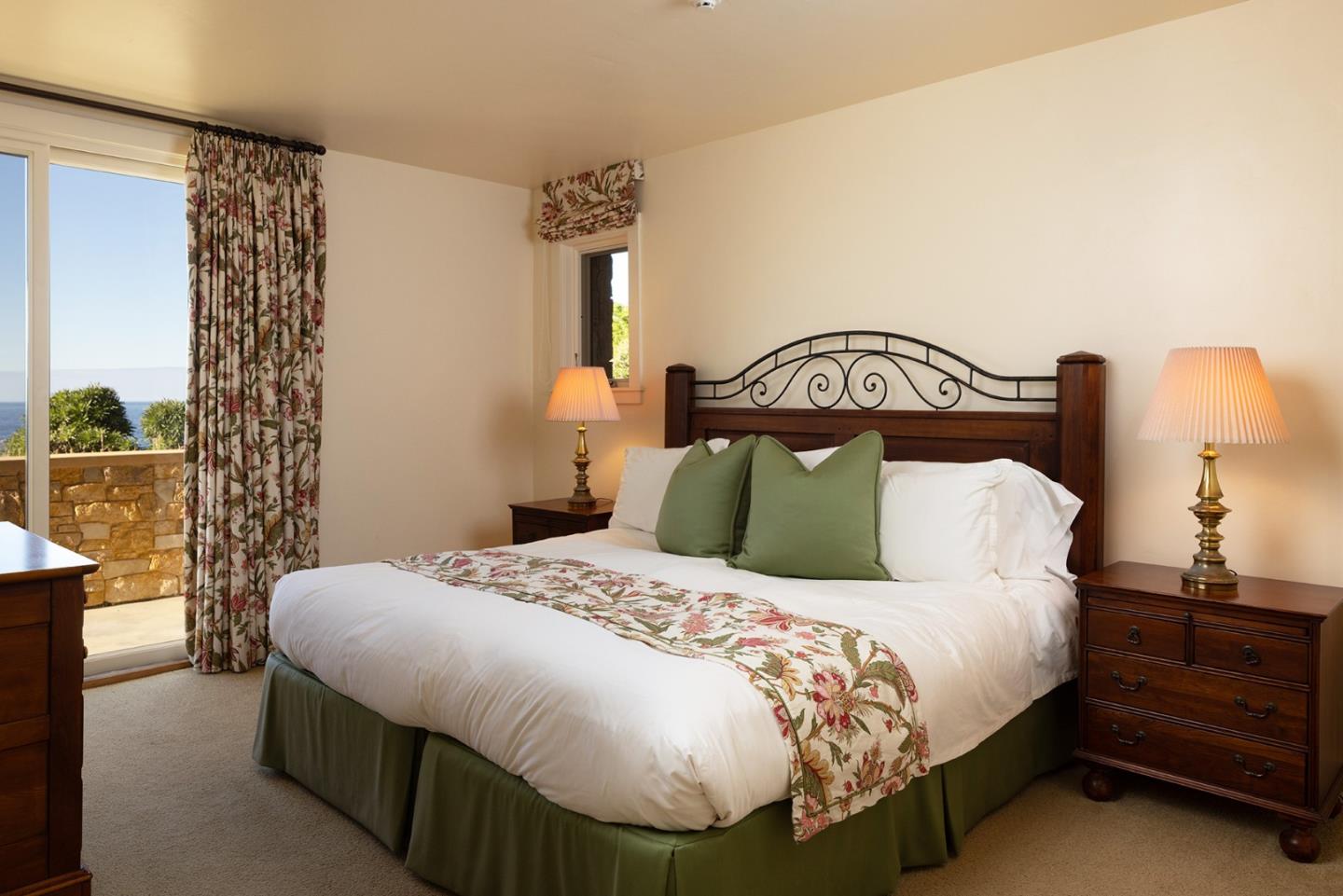 Detail Gallery Image 25 of 40 For 104 Yankee Point Dr, Carmel,  CA 93923 - 3 Beds | 4 Baths