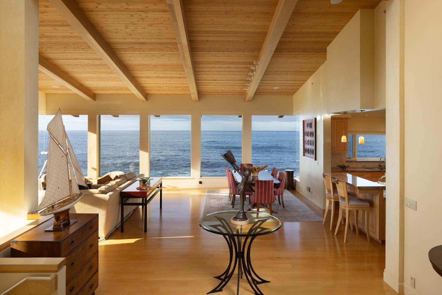 Detail Gallery Image 7 of 40 For 104 Yankee Point Dr, Carmel,  CA 93923 - 3 Beds | 4 Baths