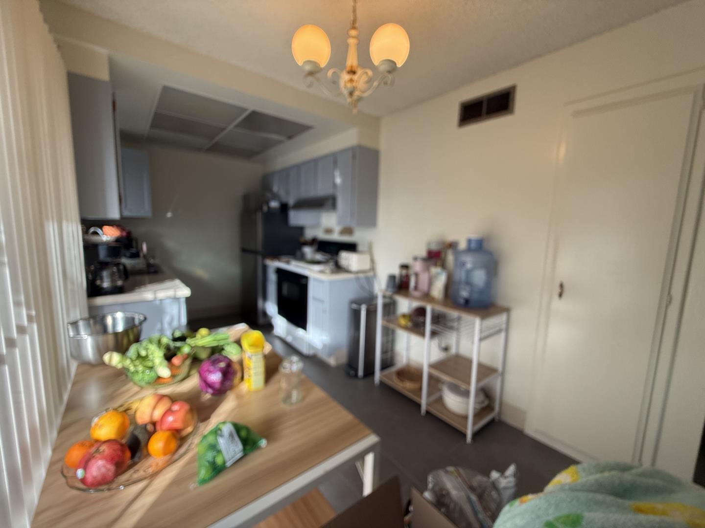 Detail Gallery Image 5 of 9 For 3173 Neal Ave #1,  San Jose,  CA 95117 - 2 Beds | 1 Baths