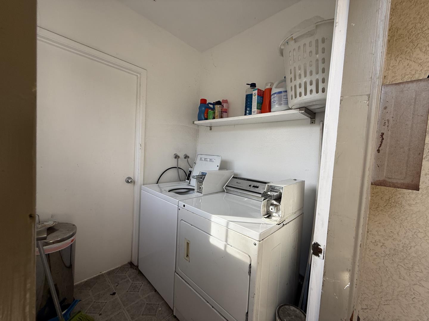 Detail Gallery Image 8 of 9 For 3173 Neal Ave #1,  San Jose,  CA 95117 - 2 Beds | 1 Baths