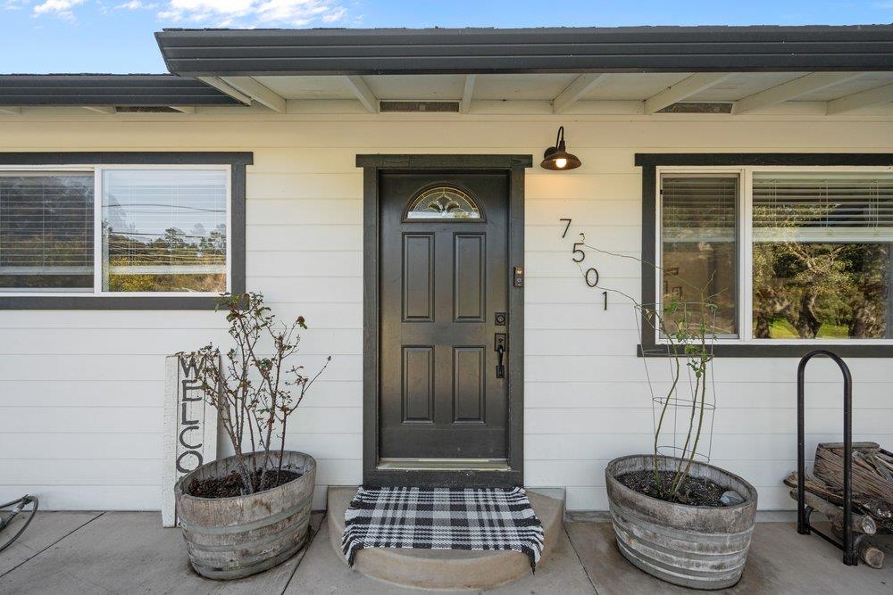 Detail Gallery Image 3 of 47 For 7501 Langley Canyon Rd, Salinas,  CA 93907 - 3 Beds | 2 Baths