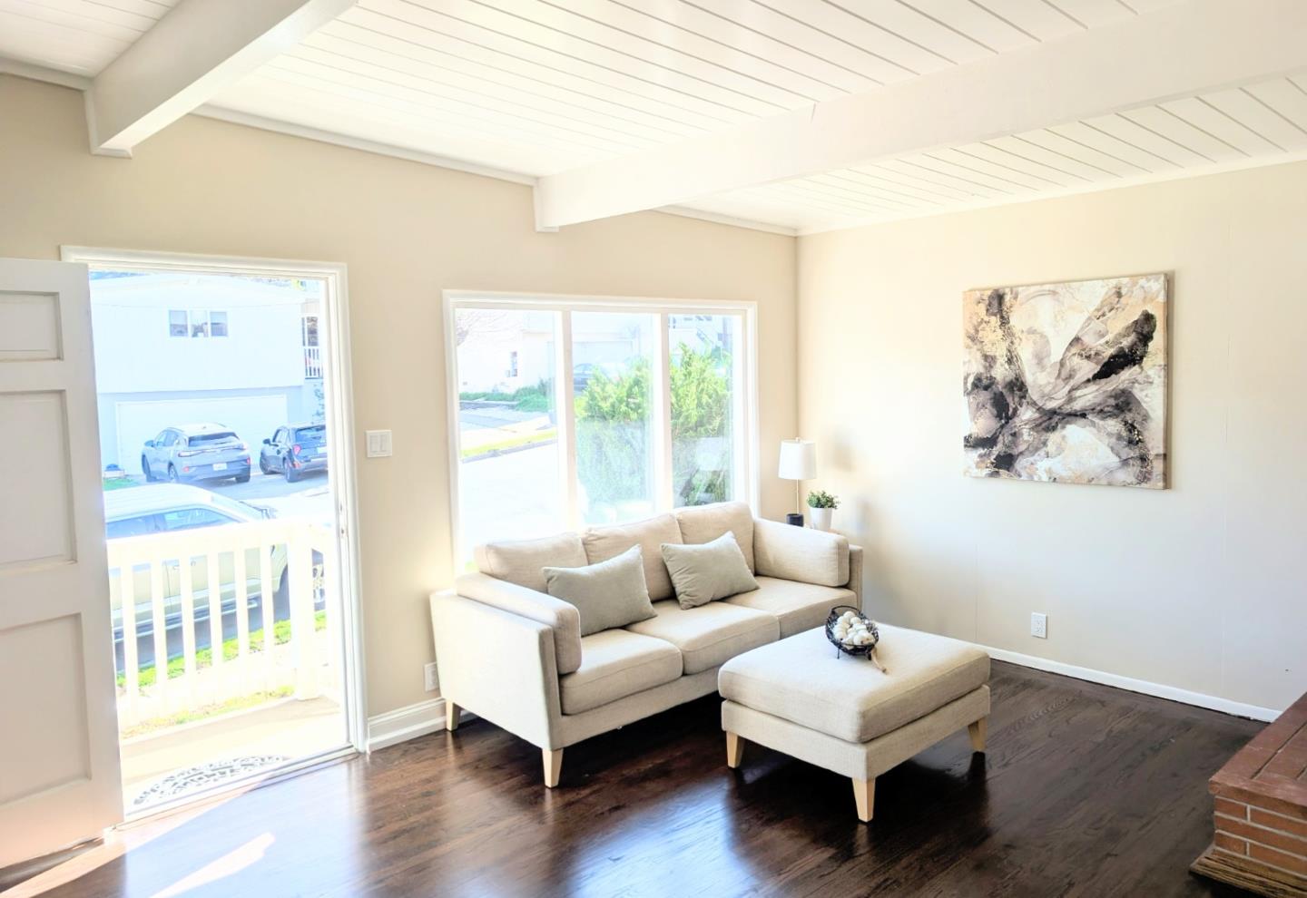 Detail Gallery Image 2 of 29 For 240 Lauren Ave, Pacifica,  CA 94044 - 3 Beds | 2 Baths