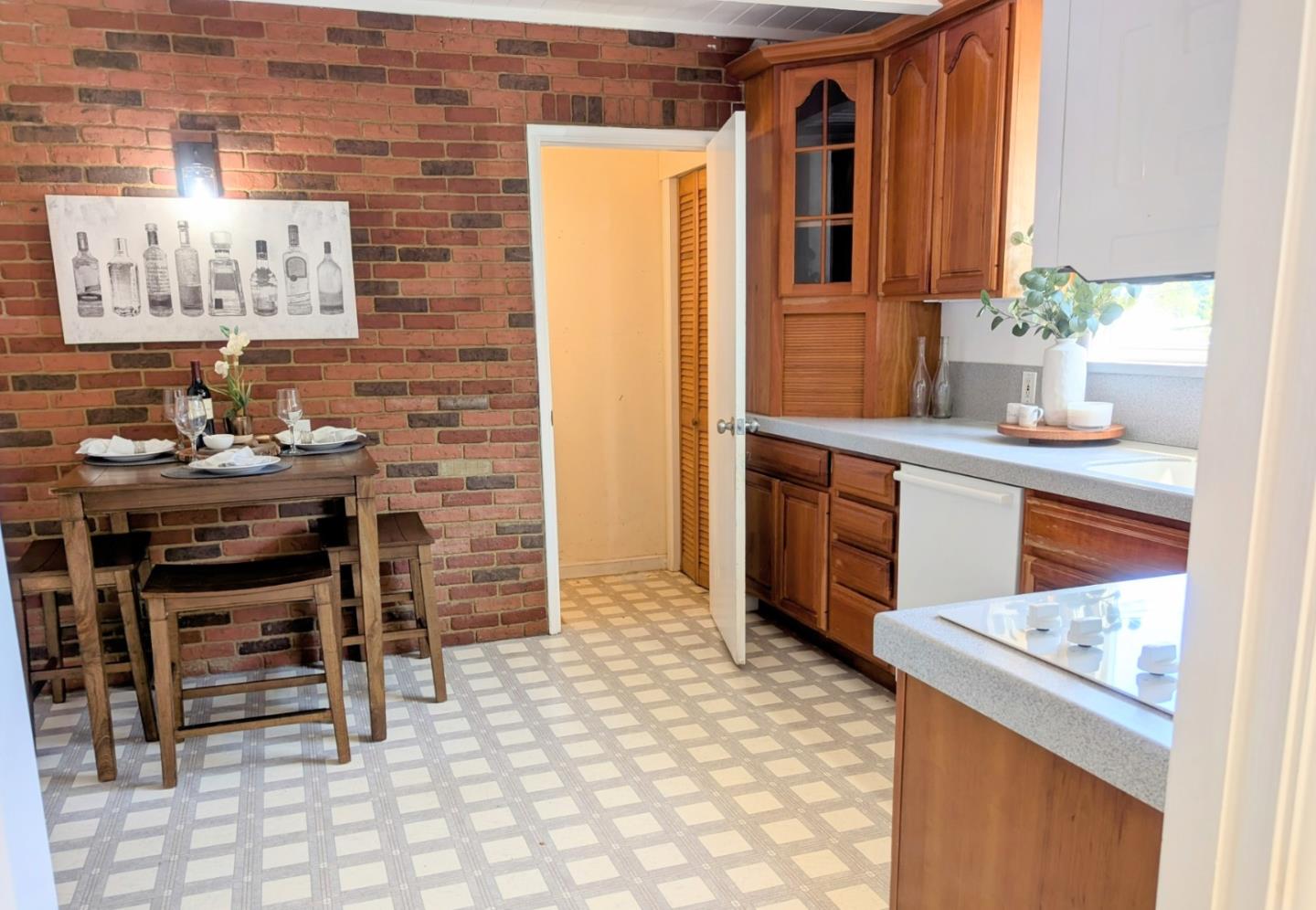 Detail Gallery Image 9 of 29 For 240 Lauren Ave, Pacifica,  CA 94044 - 3 Beds | 2 Baths