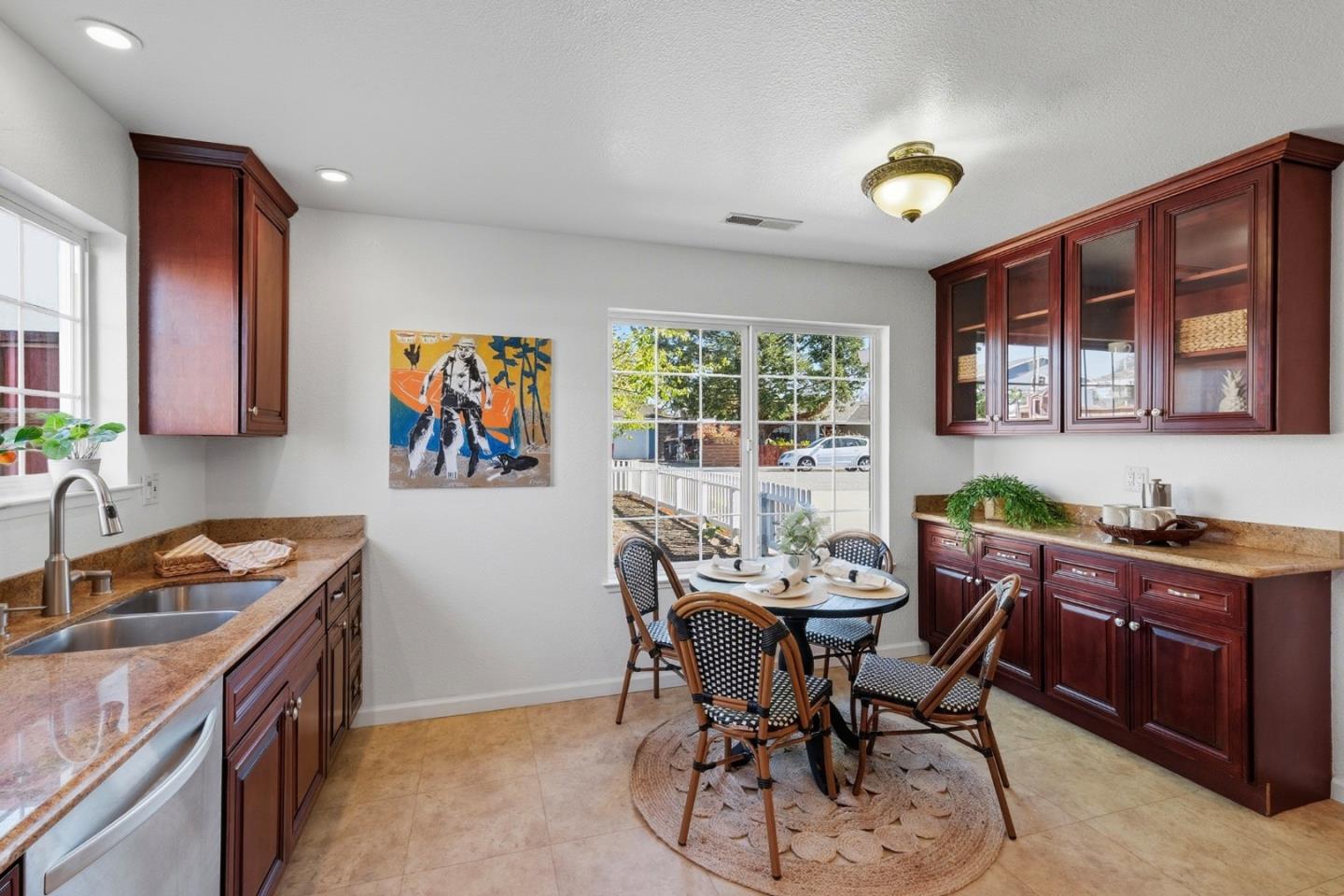 Detail Gallery Image 11 of 43 For 2027 Koopmans Ave, Santa Cruz,  CA 95062 - 3 Beds | 2 Baths
