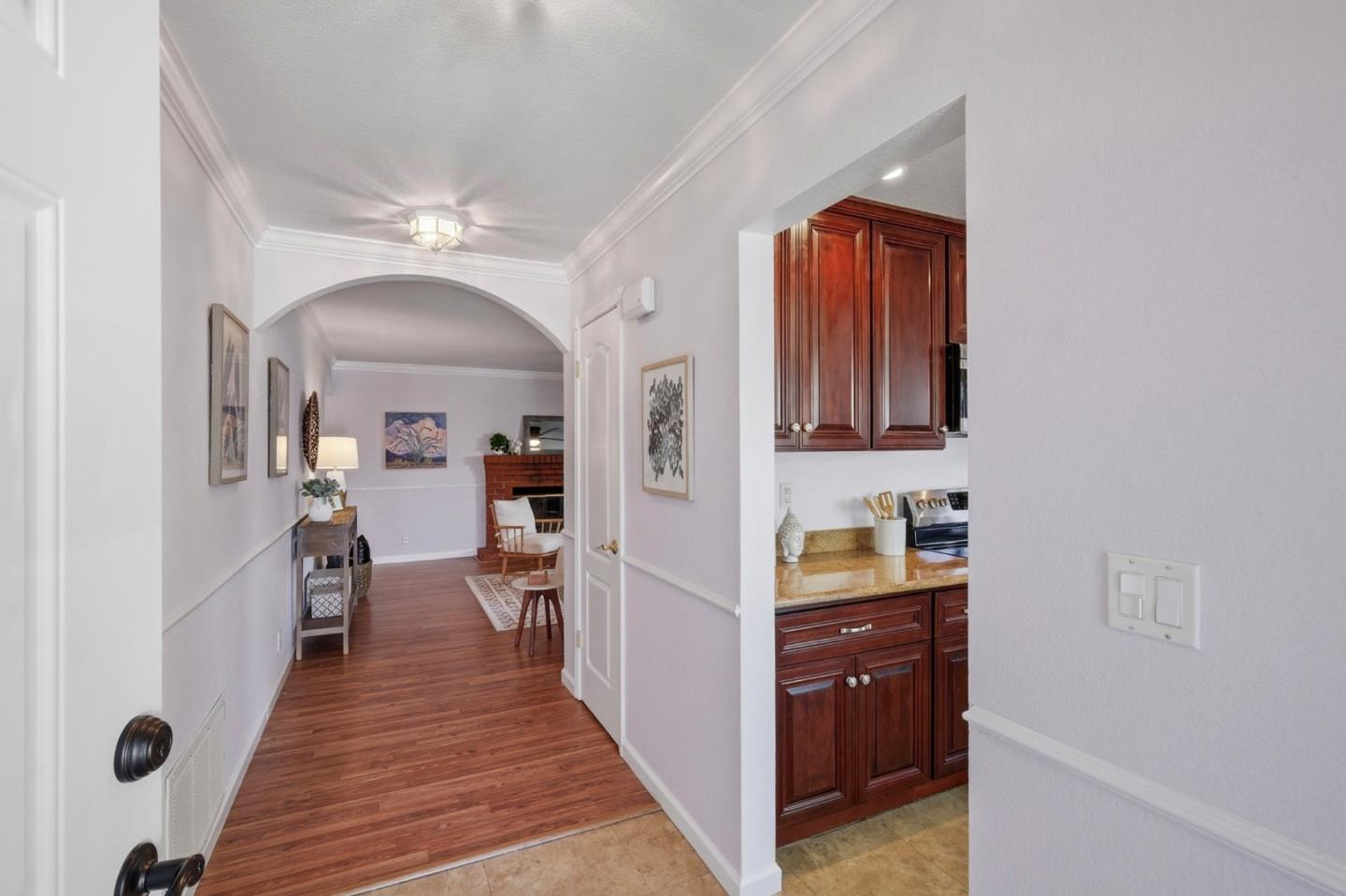 Detail Gallery Image 7 of 43 For 2027 Koopmans Ave, Santa Cruz,  CA 95062 - 3 Beds | 2 Baths