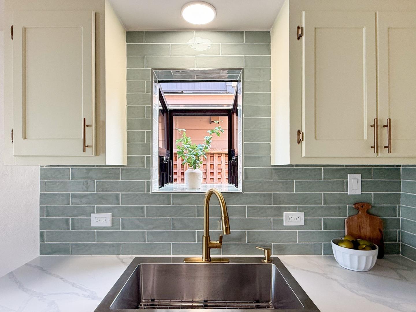 Detail Gallery Image 13 of 55 For 625 Gilroy Dr, Capitola,  CA 95010 - 2 Beds | 1 Baths