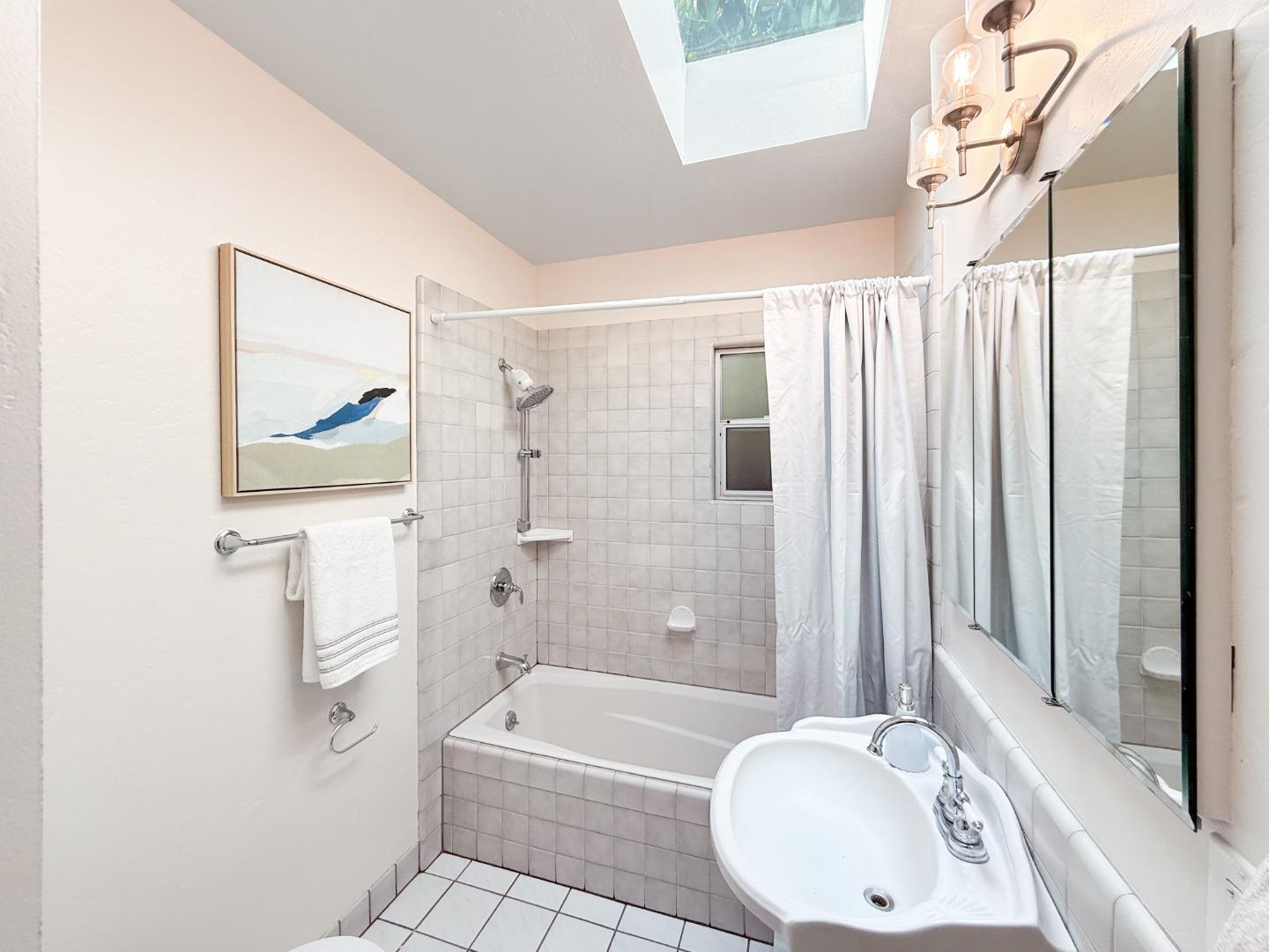 Detail Gallery Image 23 of 55 For 625 Gilroy Dr, Capitola,  CA 95010 - 2 Beds | 1 Baths