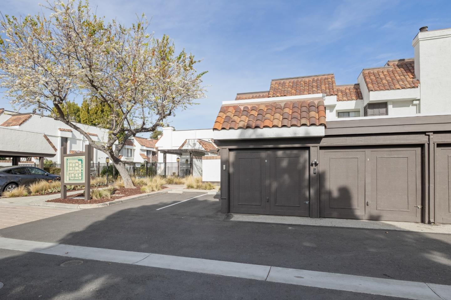 Detail Gallery Image 11 of 11 For 19861 Portal Plz, Cupertino,  CA 95014 - 2 Beds | 2/1 Baths