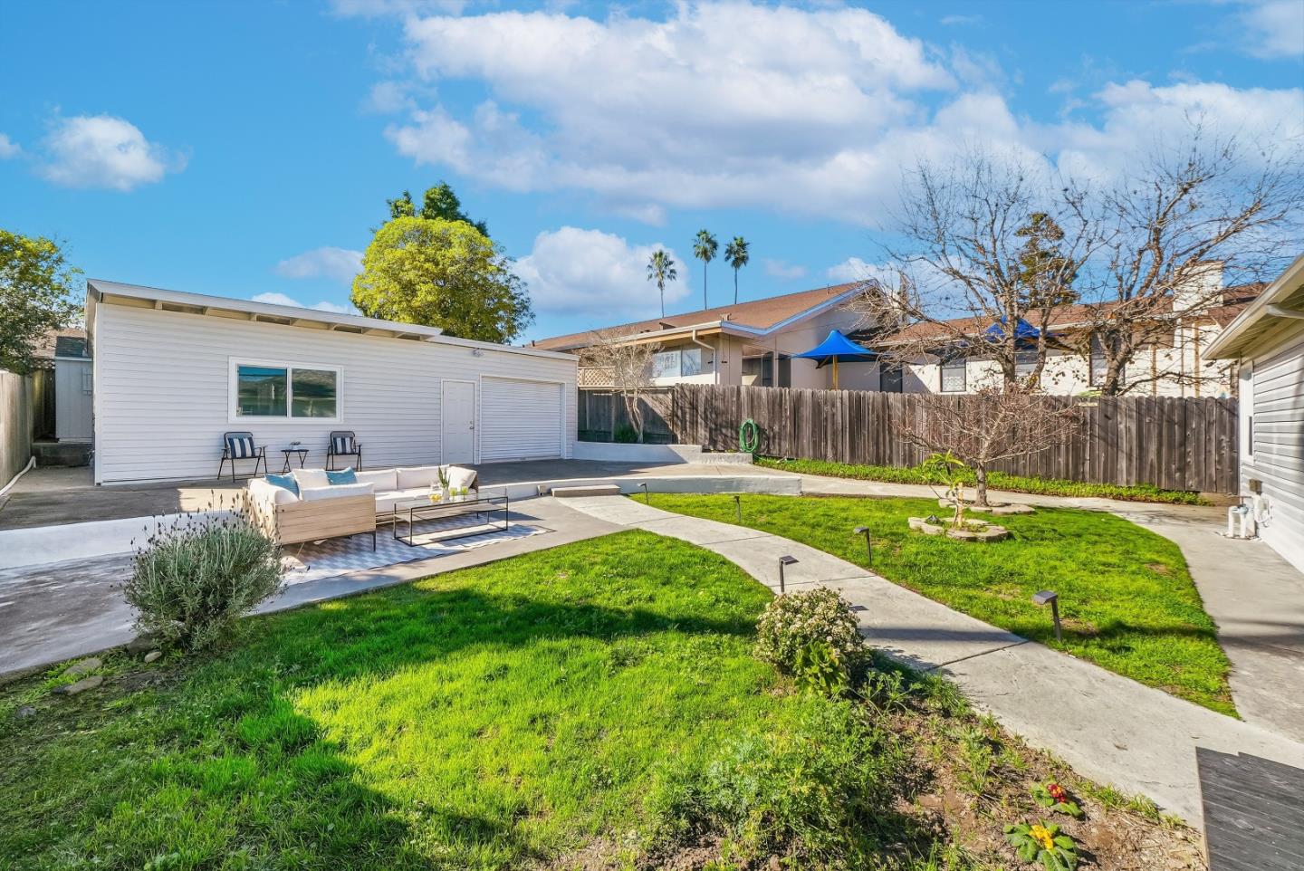 Detail Gallery Image 25 of 30 For 408 Cypress Ave, Millbrae,  CA 94030 - 3 Beds | 1/1 Baths