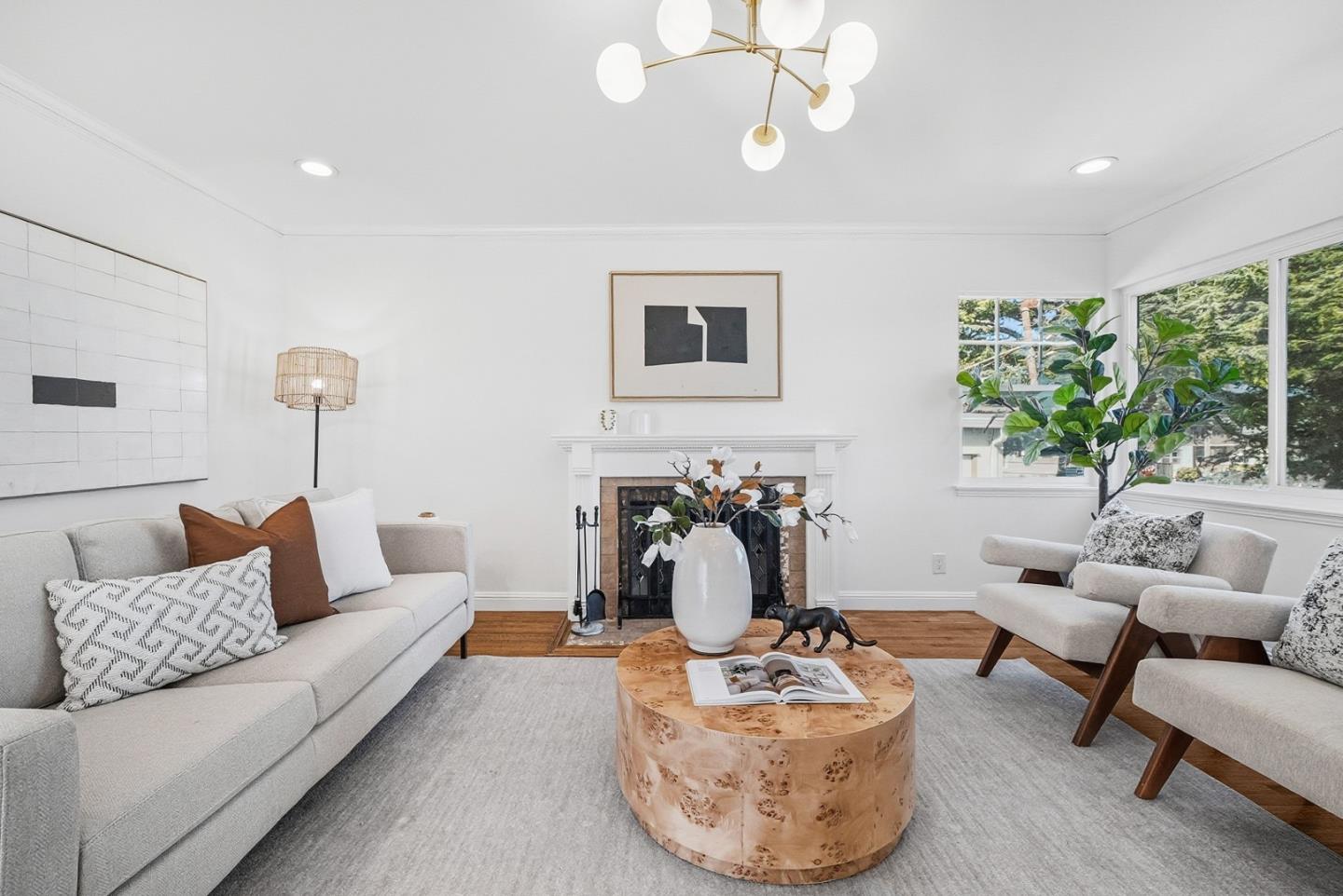 Detail Gallery Image 3 of 30 For 408 Cypress Ave, Millbrae,  CA 94030 - 3 Beds | 1/1 Baths