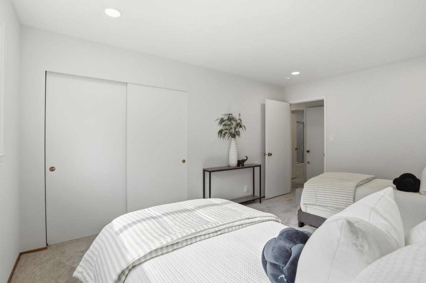 Detail Gallery Image 25 of 48 For 945 Andover Way, Los Altos,  CA 94024 - 5 Beds | 3 Baths