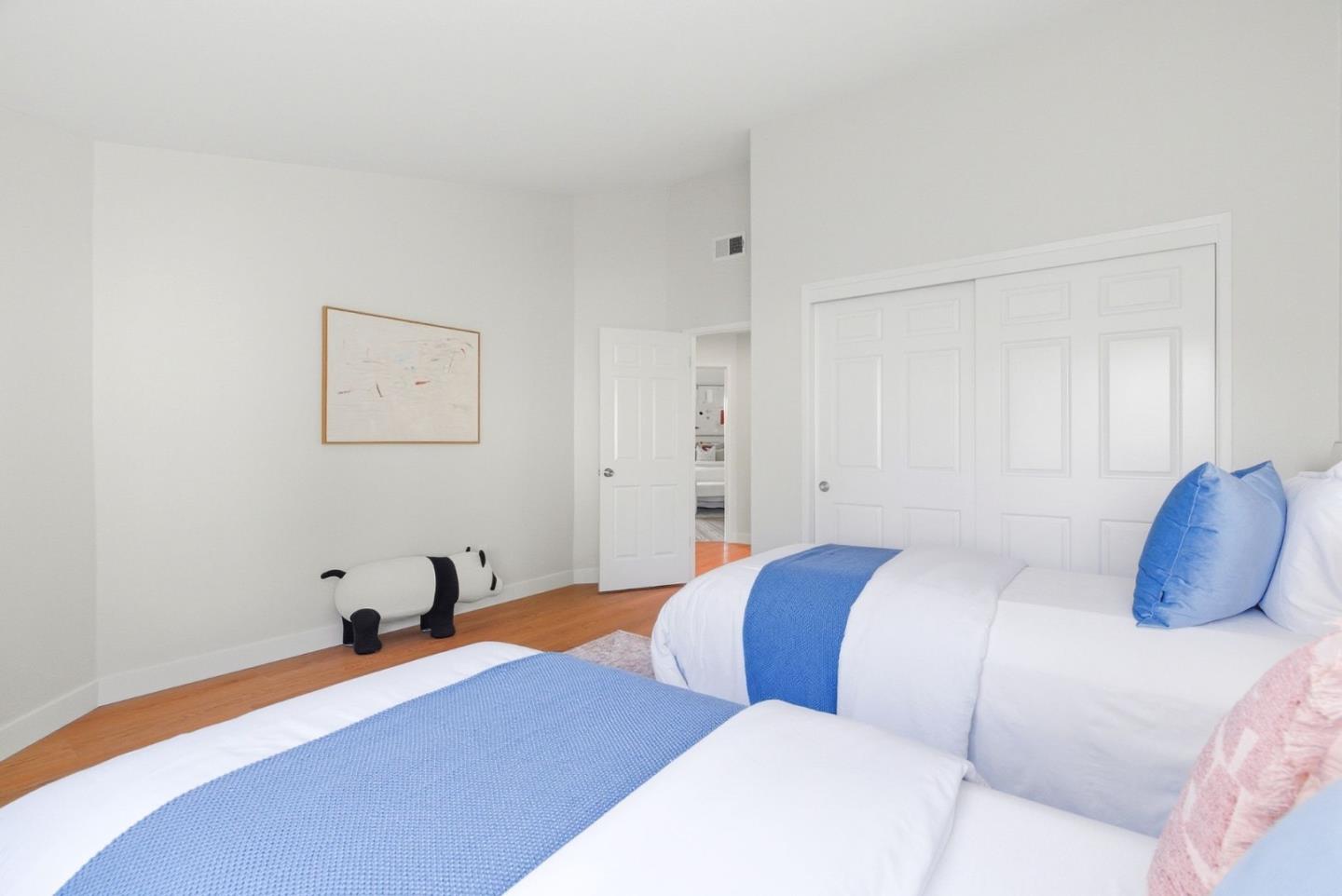 Detail Gallery Image 24 of 46 For 248 Walker Dr #17,  Mountain View,  CA 94043 - 2 Beds | 2/1 Baths