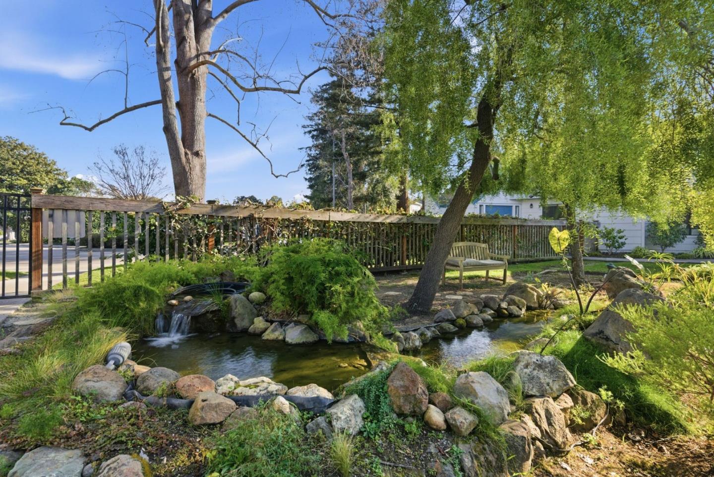 Detail Gallery Image 39 of 46 For 248 Walker Dr #17,  Mountain View,  CA 94043 - 2 Beds | 2/1 Baths