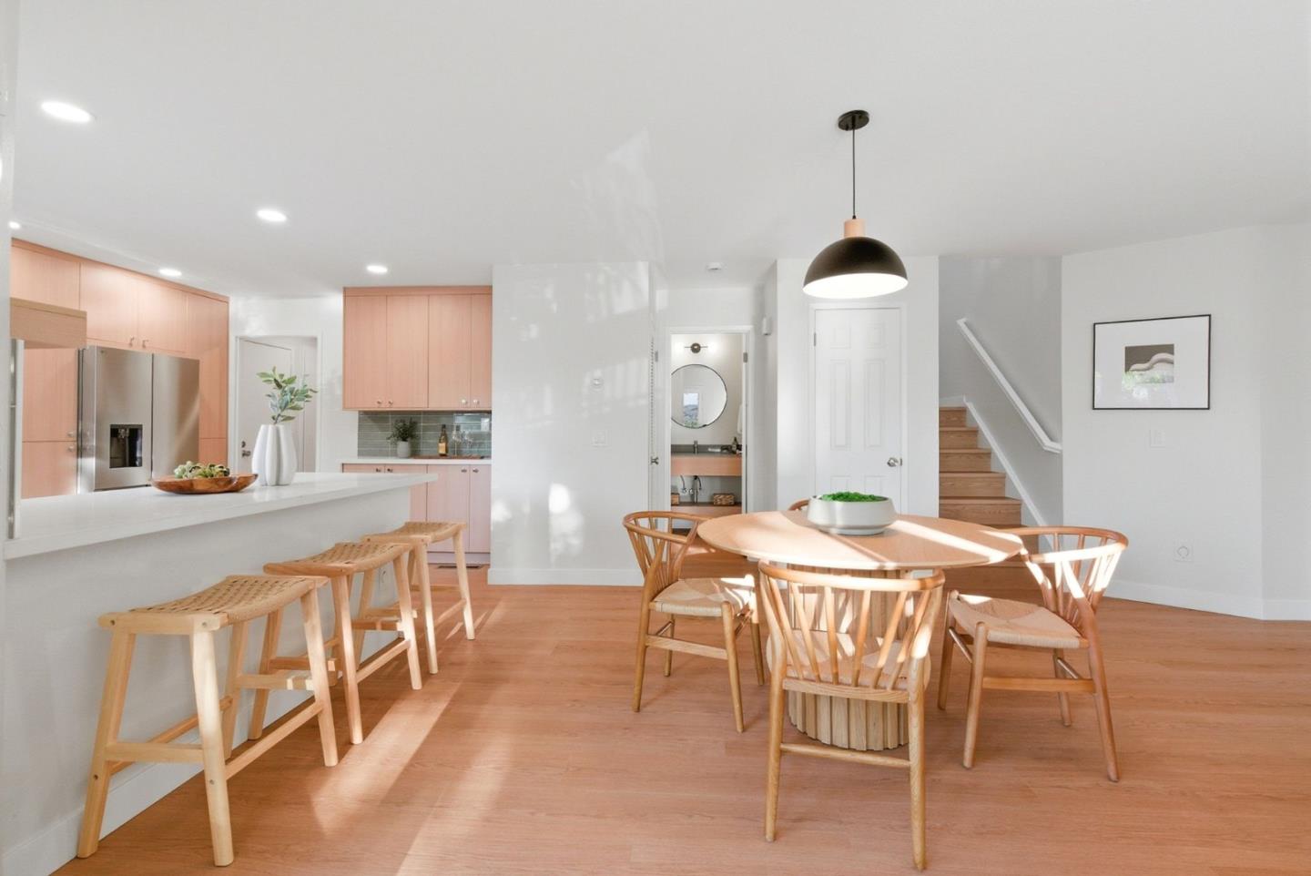 Detail Gallery Image 9 of 46 For 248 Walker Dr #17,  Mountain View,  CA 94043 - 2 Beds | 2/1 Baths