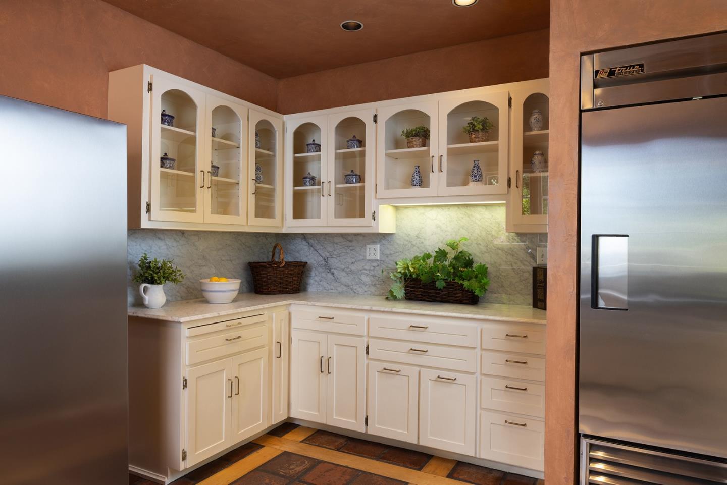 Detail Gallery Image 19 of 60 For 228 Lower Walden Rd, Carmel,  CA 93923 - 4 Beds | 4/1 Baths