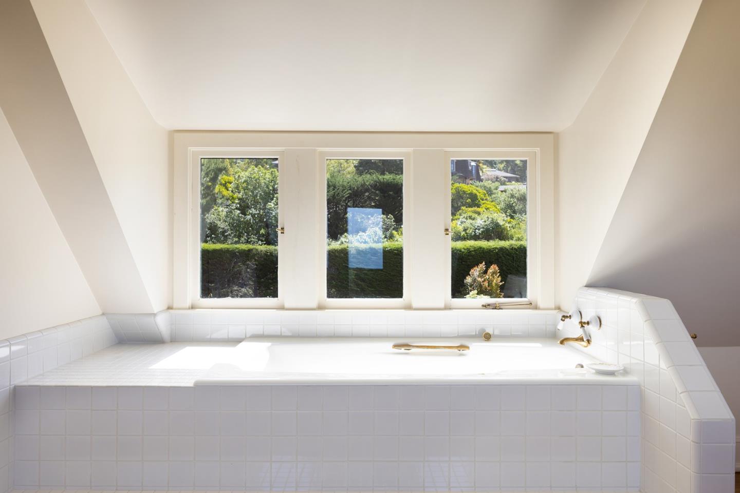 Detail Gallery Image 38 of 60 For 228 Lower Walden Rd, Carmel,  CA 93923 - 4 Beds | 4/1 Baths