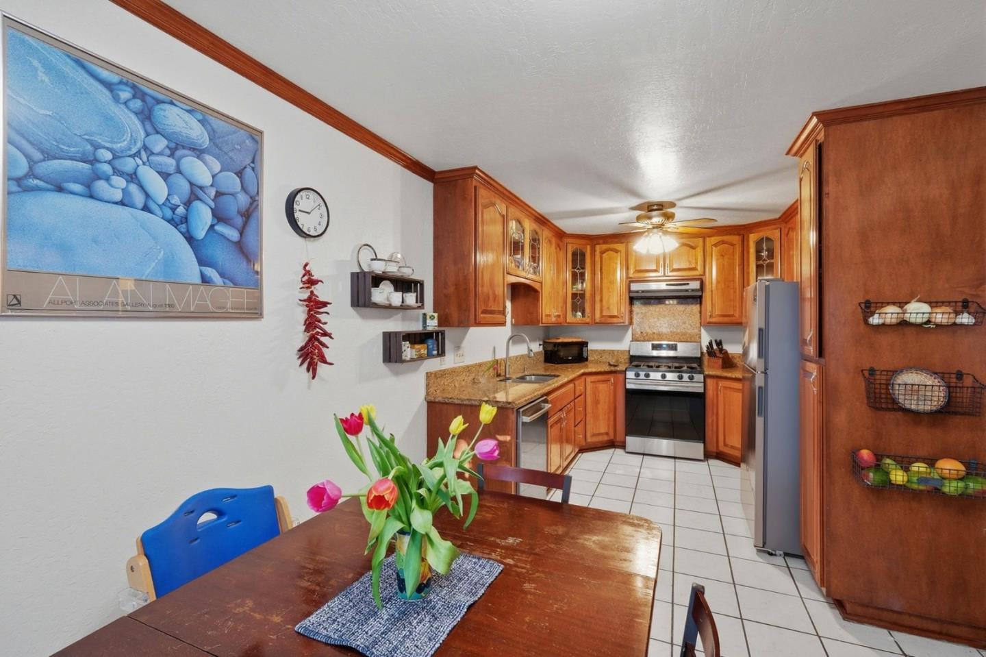 Detail Gallery Image 11 of 27 For 229 Silver Leaf Dr #B,  Watsonville,  CA 95076 - 3 Beds | 1/1 Baths