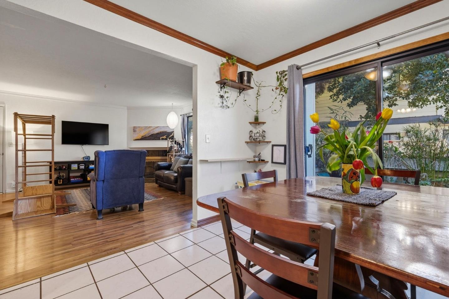 Detail Gallery Image 12 of 27 For 229 Silver Leaf Dr #B,  Watsonville,  CA 95076 - 3 Beds | 1/1 Baths