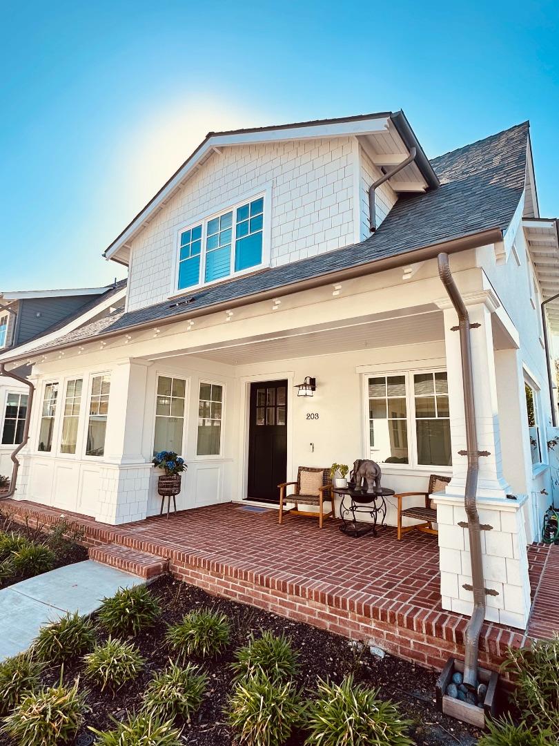 Front Image Thumbnail for ML82033706