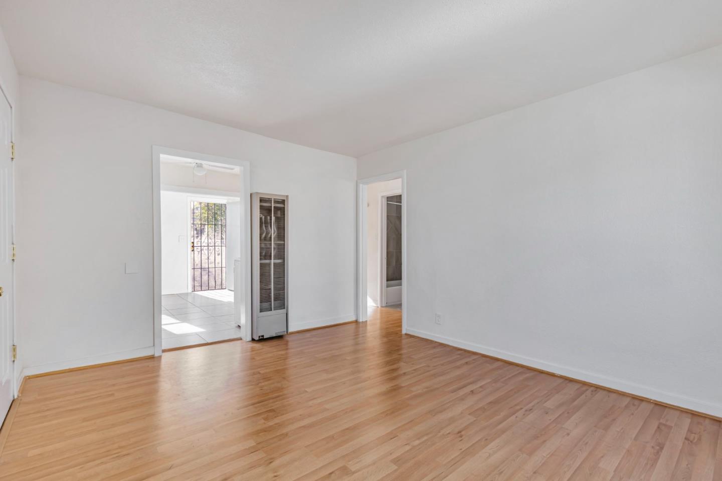 Detail Gallery Image 12 of 29 For 2343 Erickson St, Sacramento,  CA 95815 - – Beds | – Baths