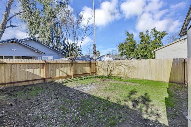 Detail Gallery Image 23 of 29 For 2343 Erickson St, Sacramento,  CA 95815 - – Beds | – Baths