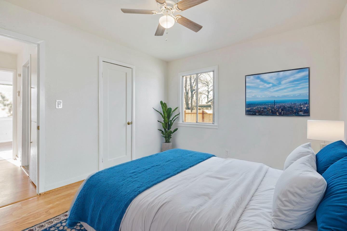 Detail Gallery Image 4 of 29 For 2343 Erickson St, Sacramento,  CA 95815 - – Beds | – Baths