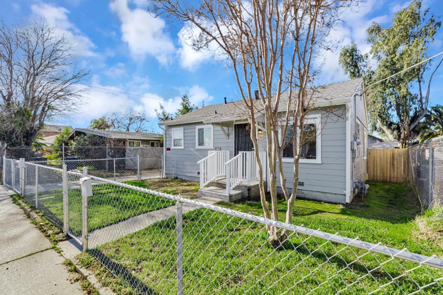 Detail Gallery Image 5 of 29 For 2343 Erickson St, Sacramento,  CA 95815 - – Beds | – Baths