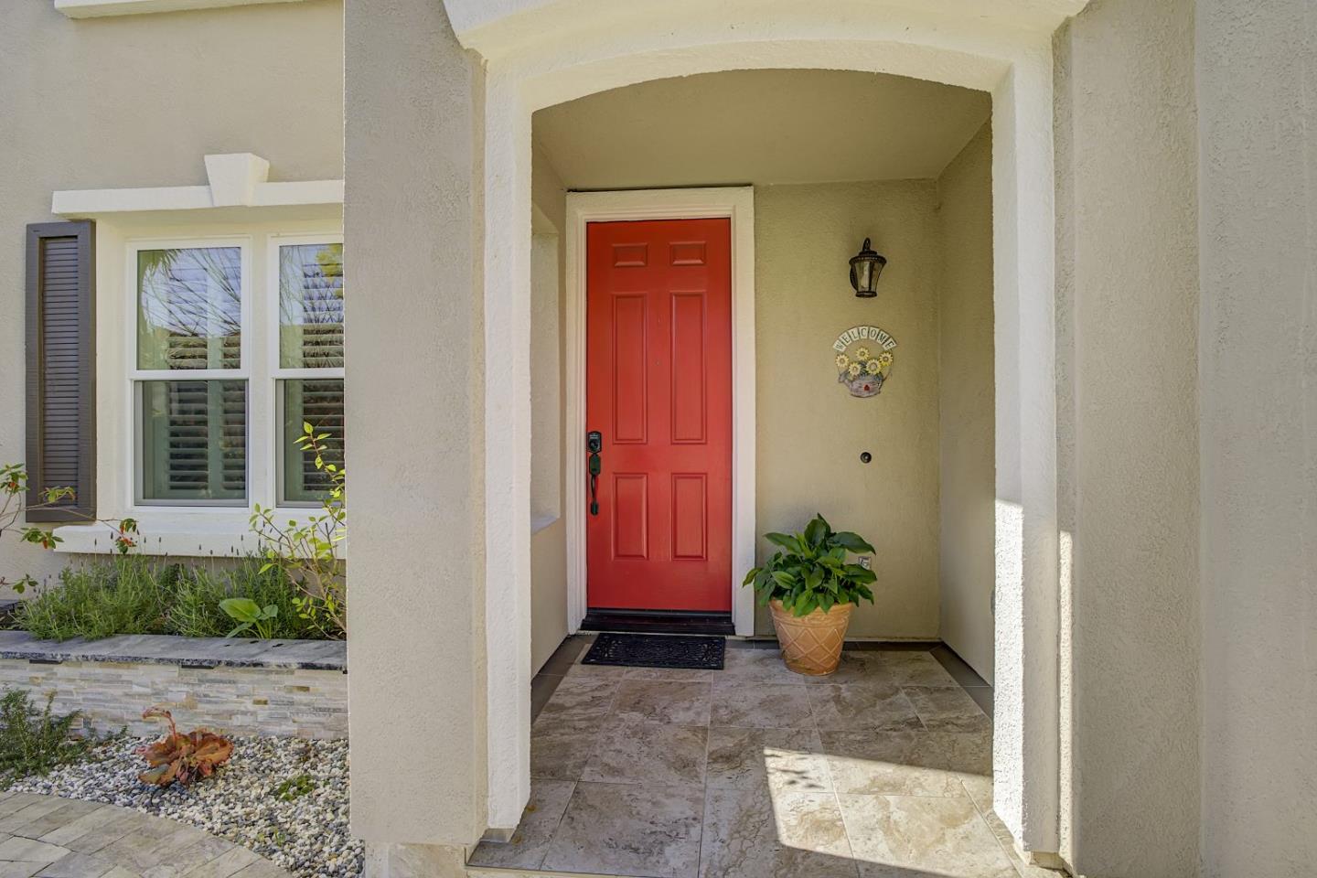 Detail Gallery Image 2 of 48 For 6751 Positano Ln, San Jose,  CA 95138 - 4 Beds | 2/1 Baths