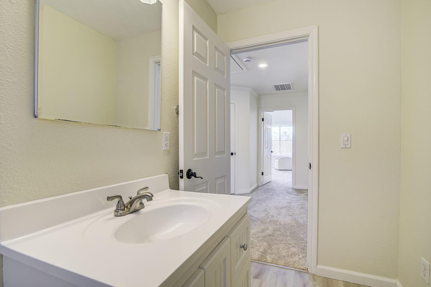 Detail Gallery Image 32 of 48 For 6751 Positano Ln, San Jose,  CA 95138 - 4 Beds | 2/1 Baths