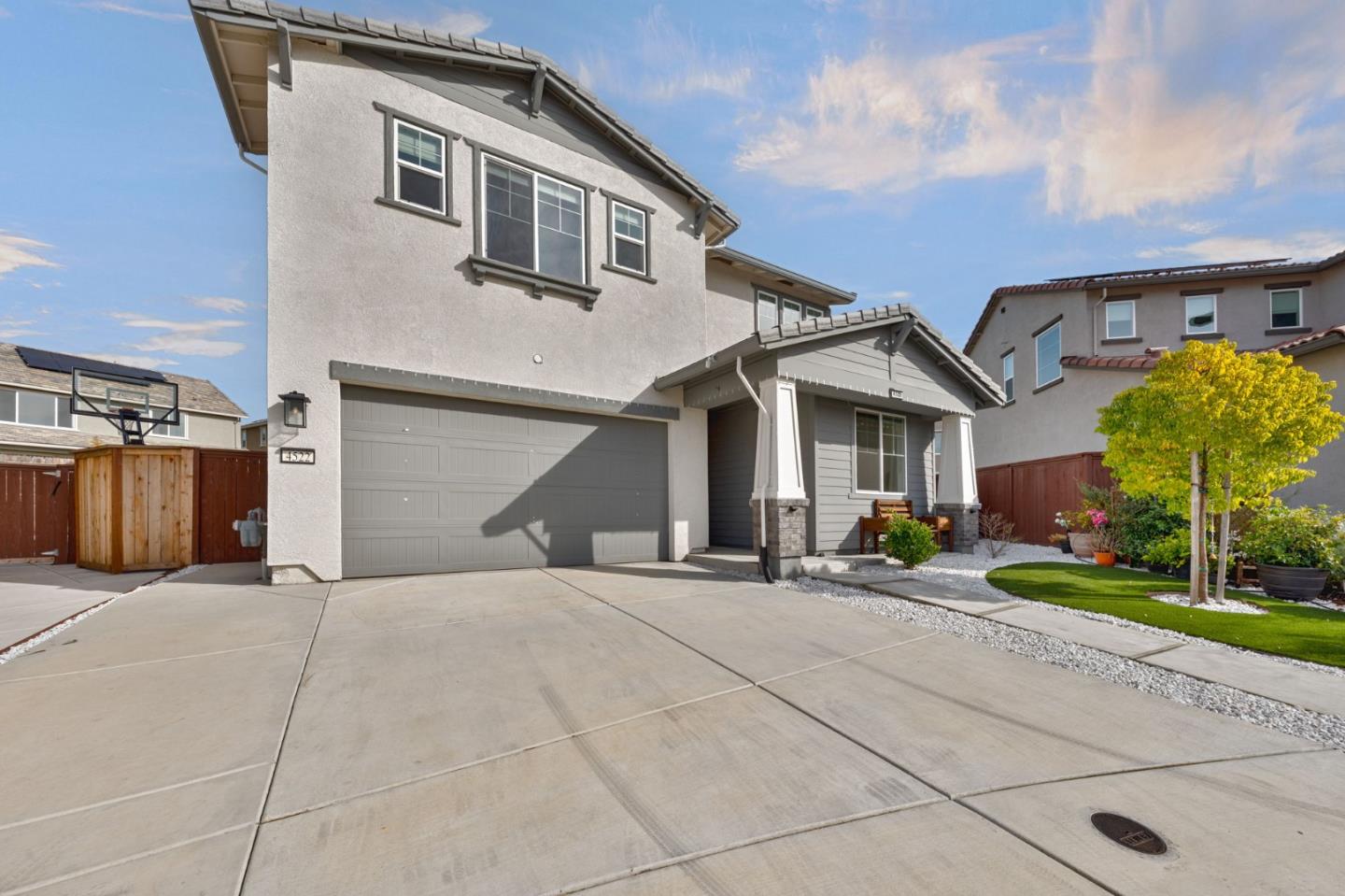 Front Image Thumbnail for ML82033713