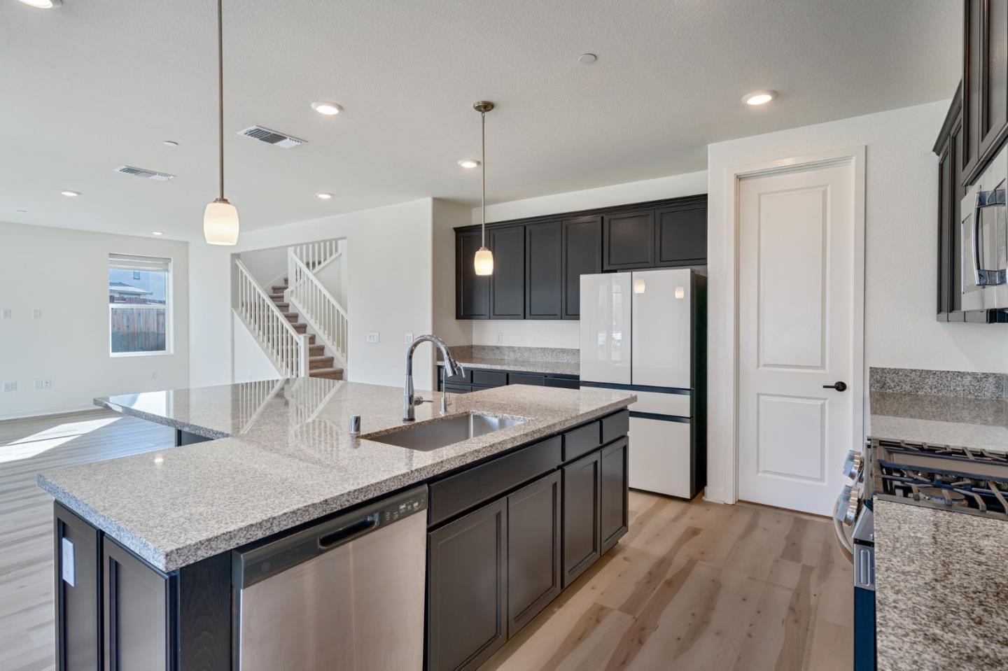 Detail Gallery Image 10 of 51 For 4522 Drowsy Water Way, Folsom,  CA 95630 - 4 Beds | 3 Baths