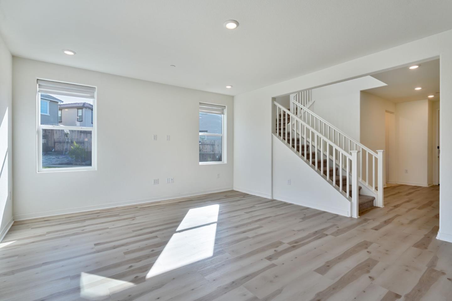 Detail Gallery Image 15 of 51 For 4522 Drowsy Water Way, Folsom,  CA 95630 - 4 Beds | 3 Baths