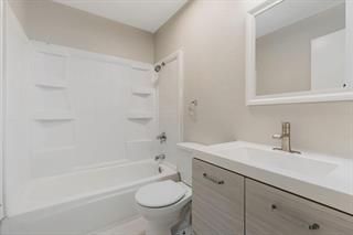 Detail Gallery Image 4 of 37 For 3203 Luscutoff Ct, Sacramento,  CA 95820 - 2 Beds | 2 Baths