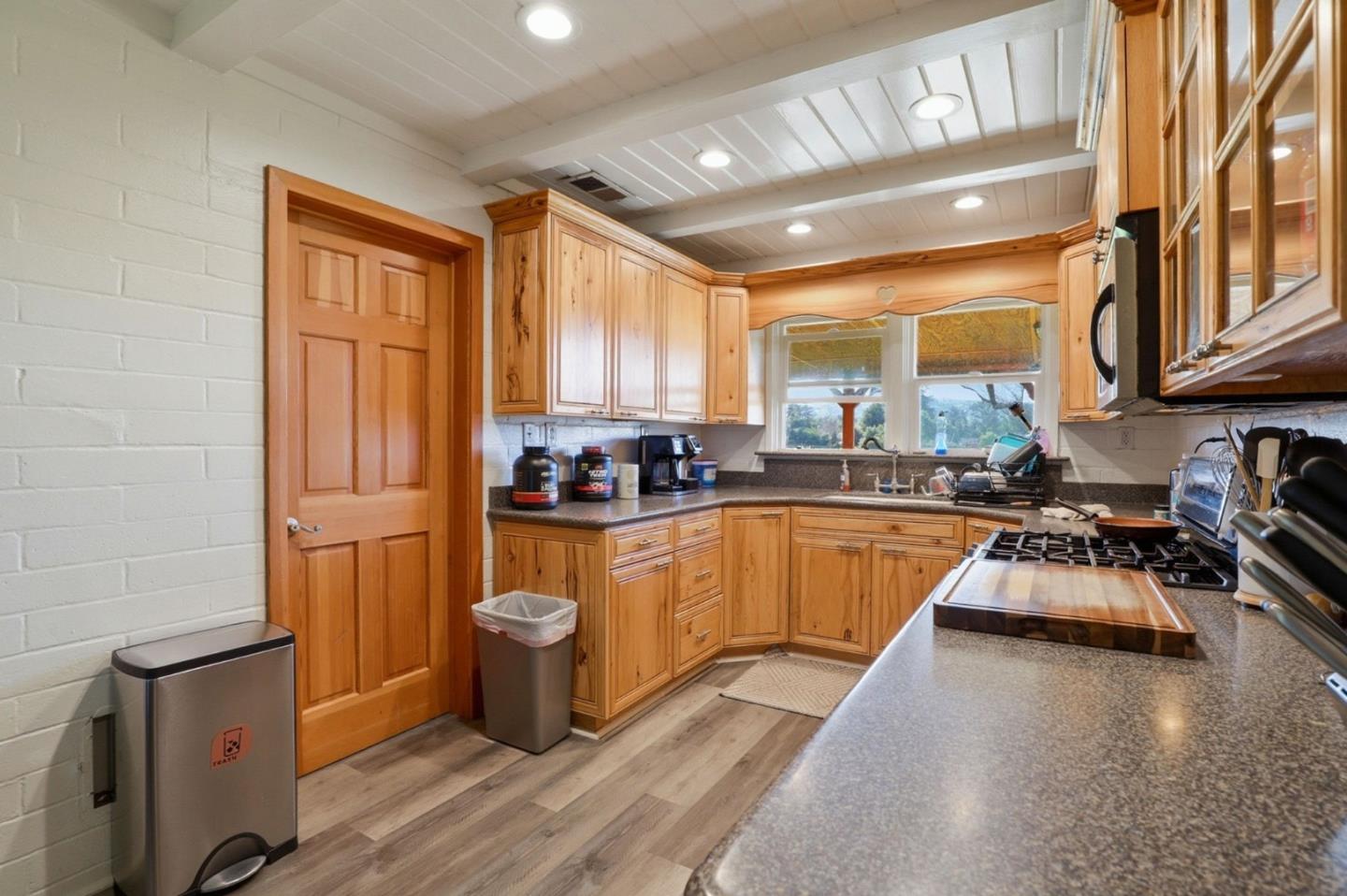 Detail Gallery Image 9 of 50 For 13805 Colony Ave, San Martin,  CA 95046 - 2 Beds | 1 Baths