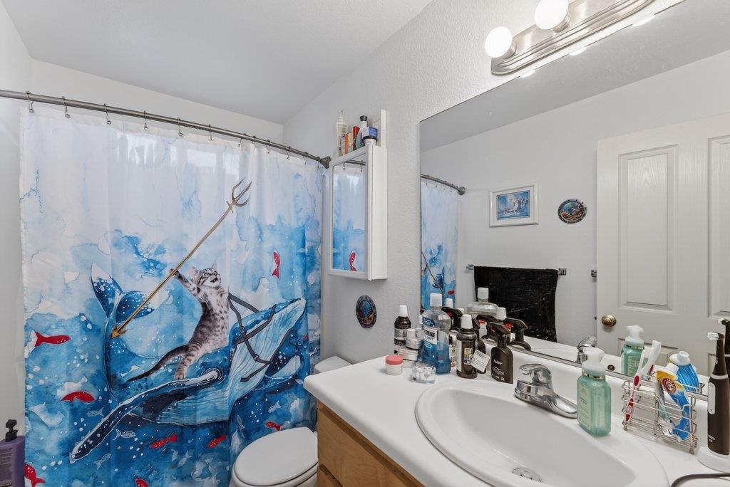 Detail Gallery Image 13 of 19 For 126b Hunolt St, Santa Cruz,  CA 95060 - 3 Beds | 2 Baths