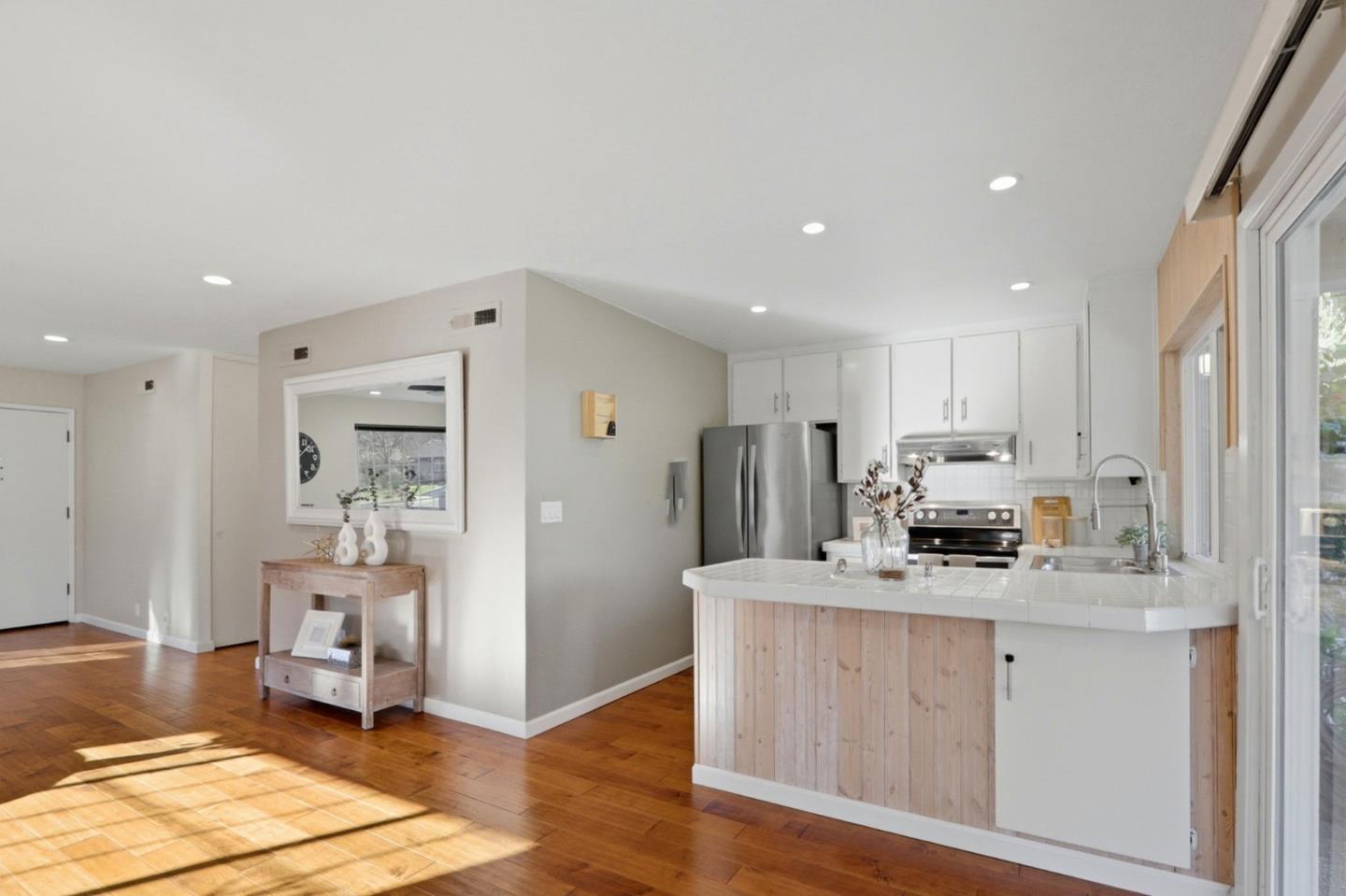 Detail Gallery Image 12 of 31 For 316 Beechvale Ct, San Jose,  CA 95119 - 4 Beds | 2 Baths