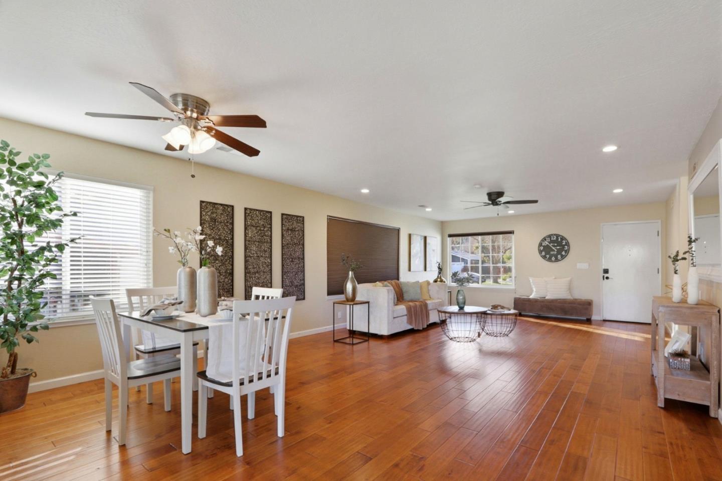 Detail Gallery Image 14 of 31 For 316 Beechvale Ct, San Jose,  CA 95119 - 4 Beds | 2 Baths