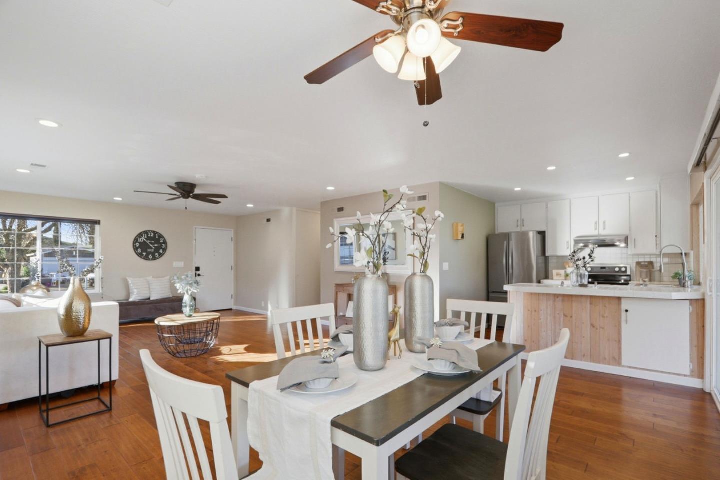 Detail Gallery Image 17 of 31 For 316 Beechvale Ct, San Jose,  CA 95119 - 4 Beds | 2 Baths