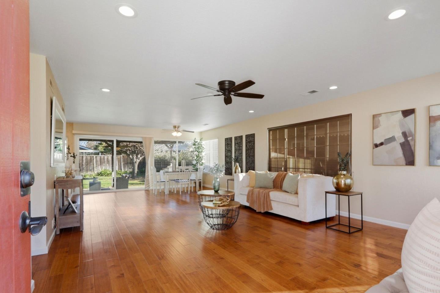 Detail Gallery Image 5 of 31 For 316 Beechvale Ct, San Jose,  CA 95119 - 4 Beds | 2 Baths