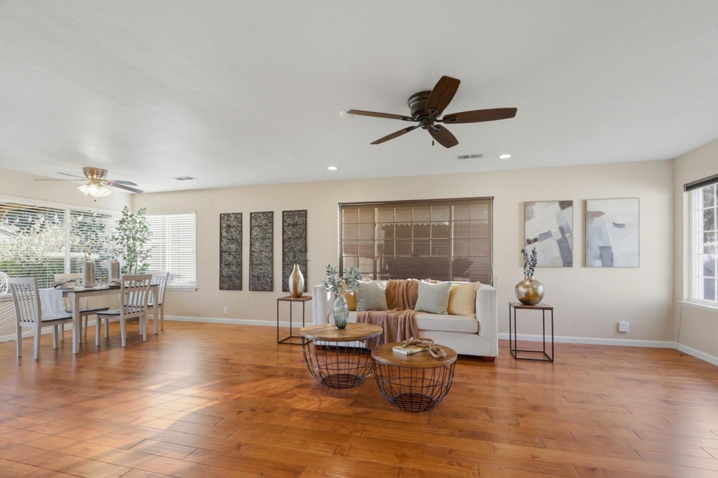 Detail Gallery Image 6 of 31 For 316 Beechvale Ct, San Jose,  CA 95119 - 4 Beds | 2 Baths