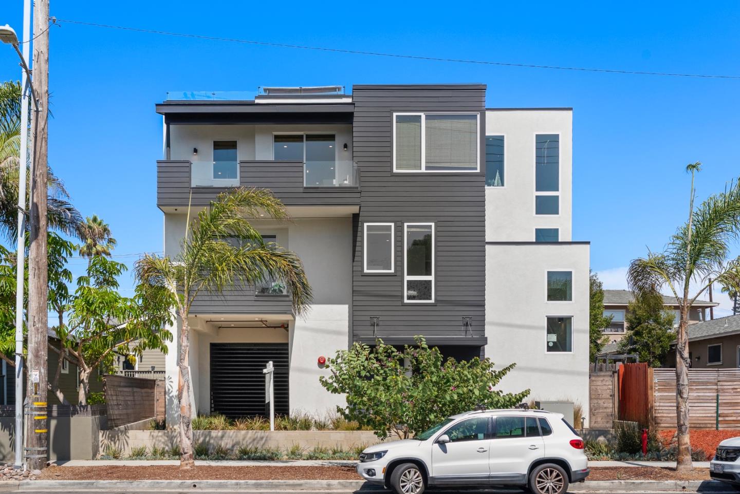 Detail Gallery Image 3 of 70 For 508 N Tremont St a,  Oceanside,  CA 92054 - 3 Beds | 3/1 Baths