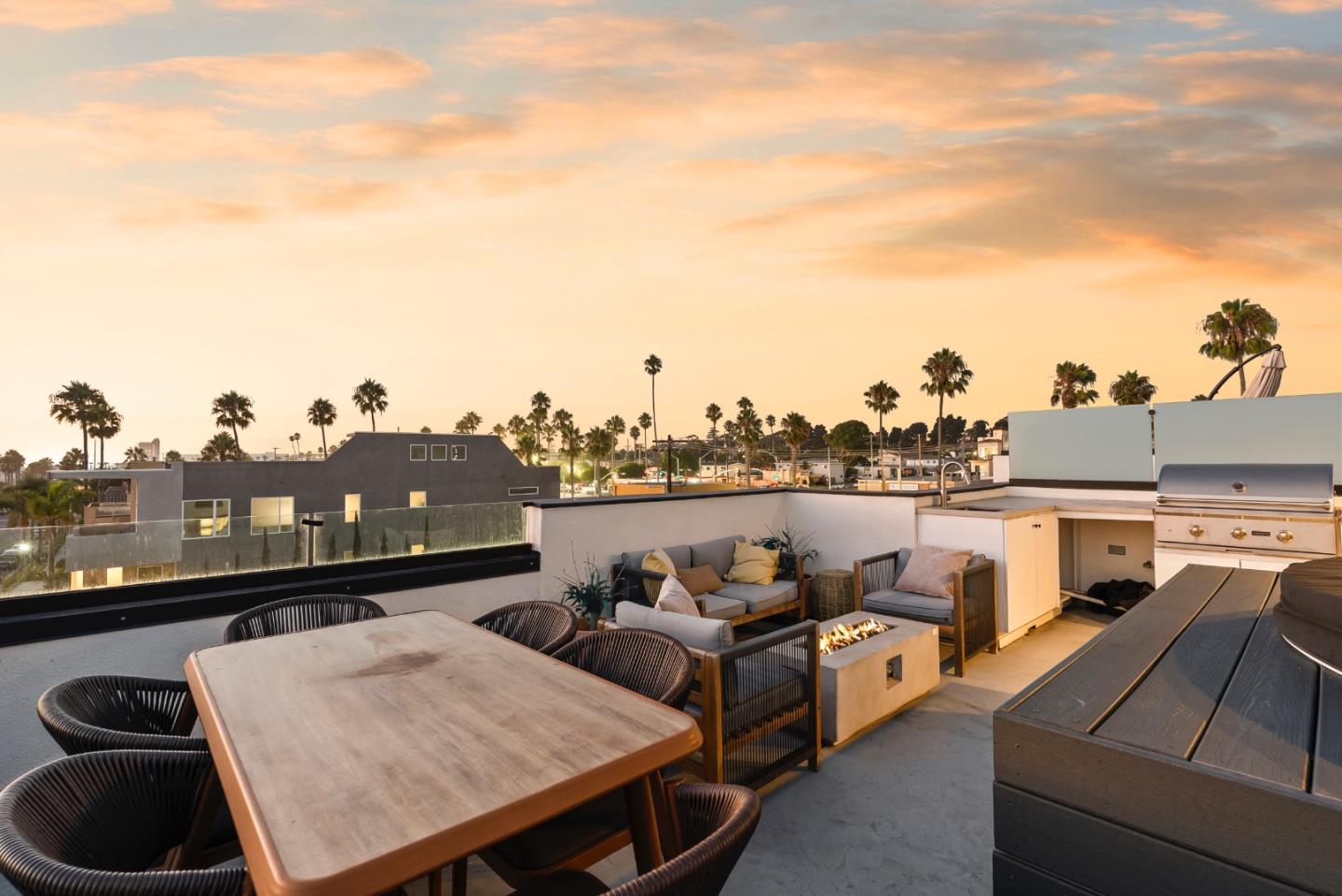 Detail Gallery Image 64 of 70 For 508 N Tremont St a,  Oceanside,  CA 92054 - 3 Beds | 3/1 Baths