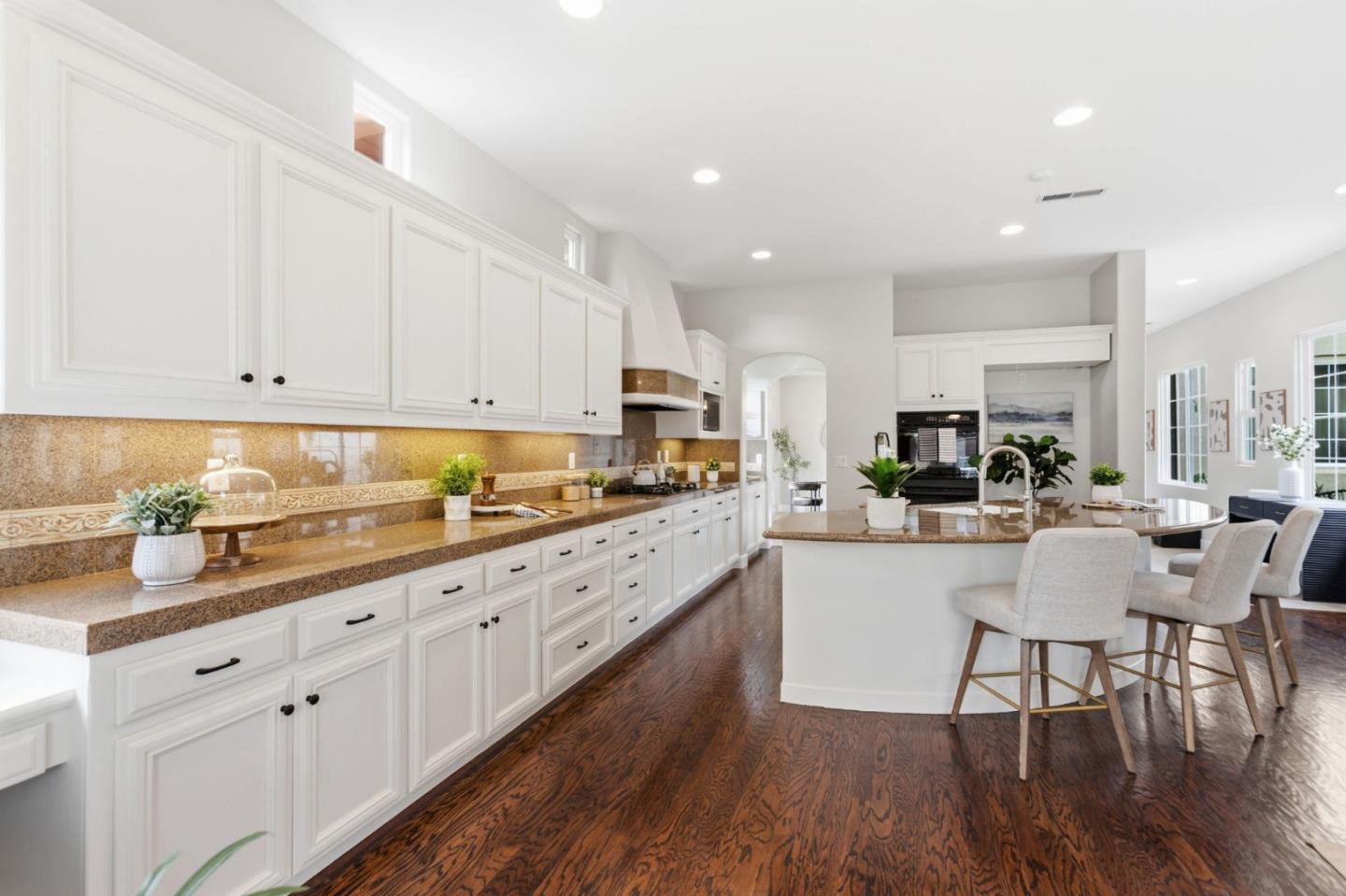 Detail Gallery Image 18 of 84 For 1826 Club Dr, Gilroy,  CA 95020 - 4 Beds | 4 Baths